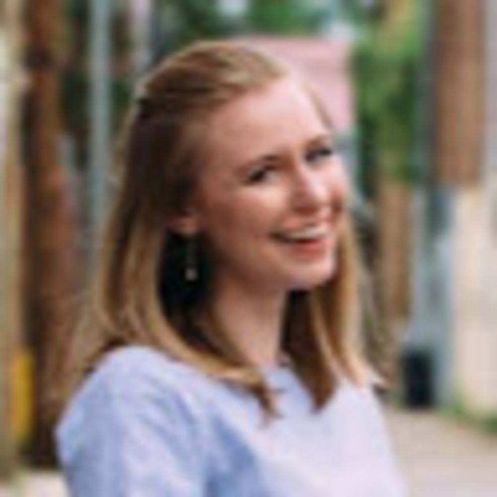 Meet your Posher, Laura